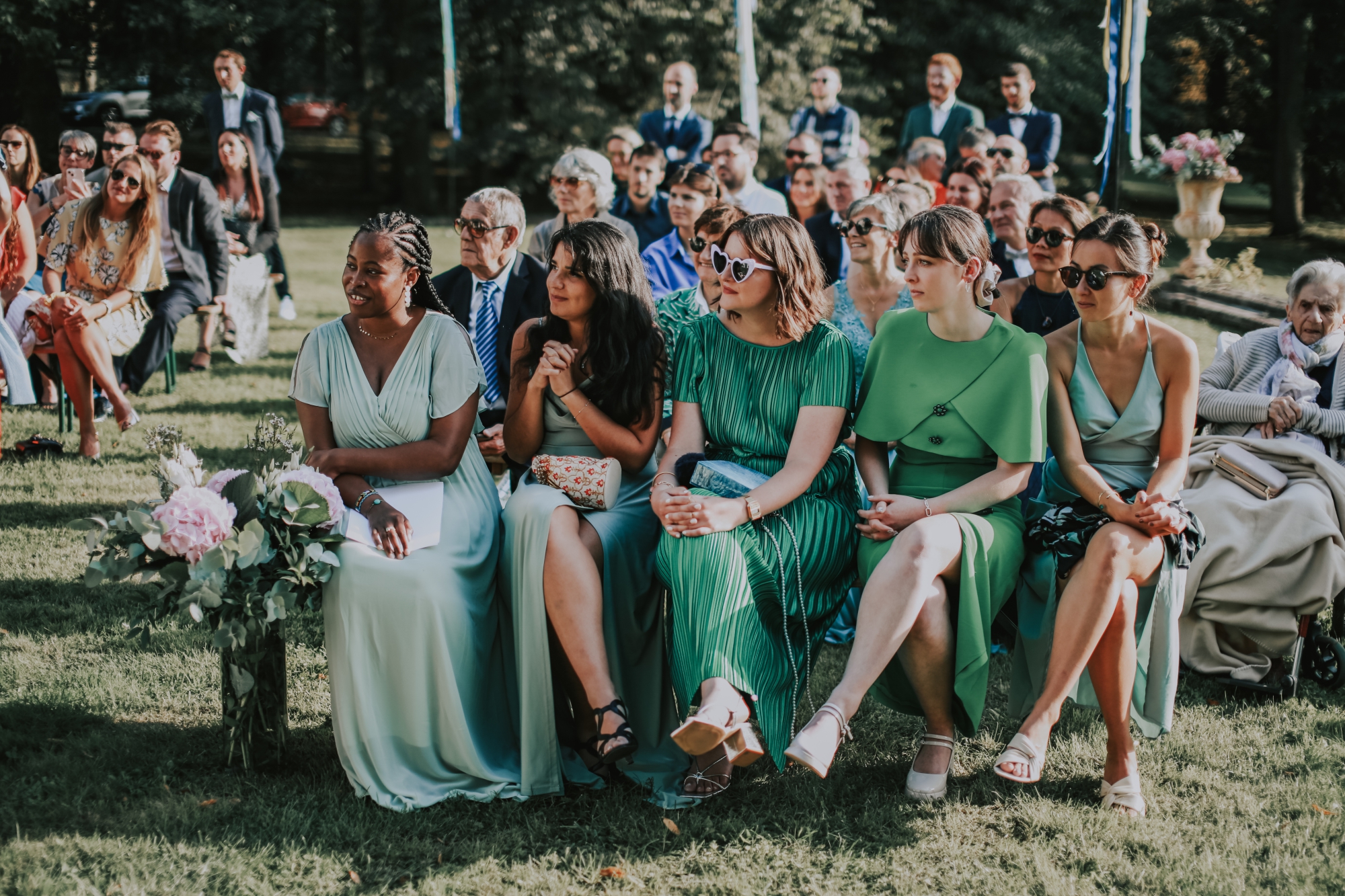 les invites pendant la ceremonie