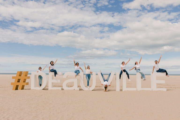 Read more about the article Shooting Photo EVJF à Deauville : L’Expérience Inoubliable !