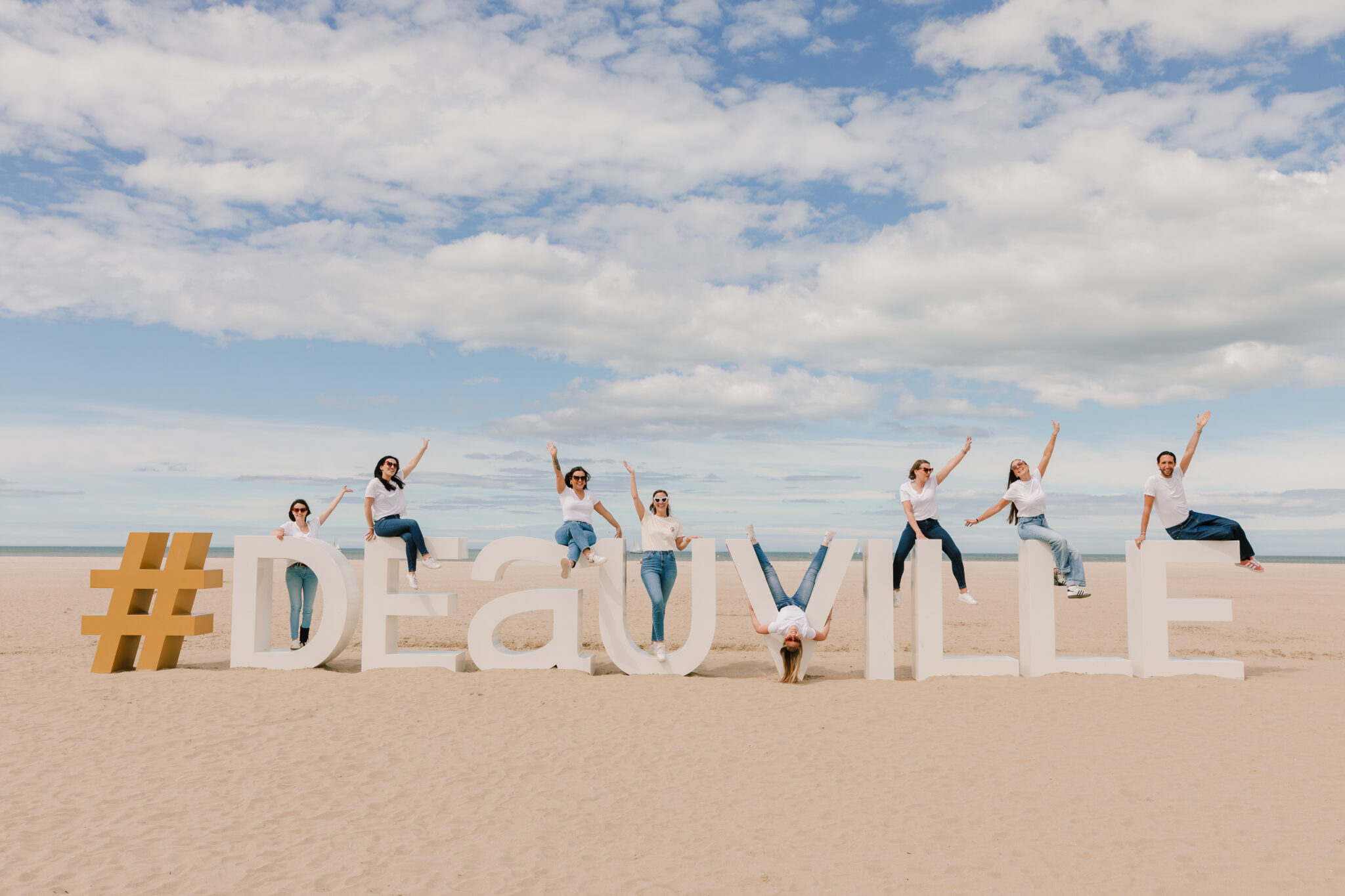 You are currently viewing Shooting Photo EVJF à Deauville : L’Expérience Inoubliable !
